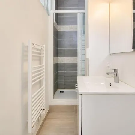 Elegant Studio A Proximite Du Goutte D'or 파리